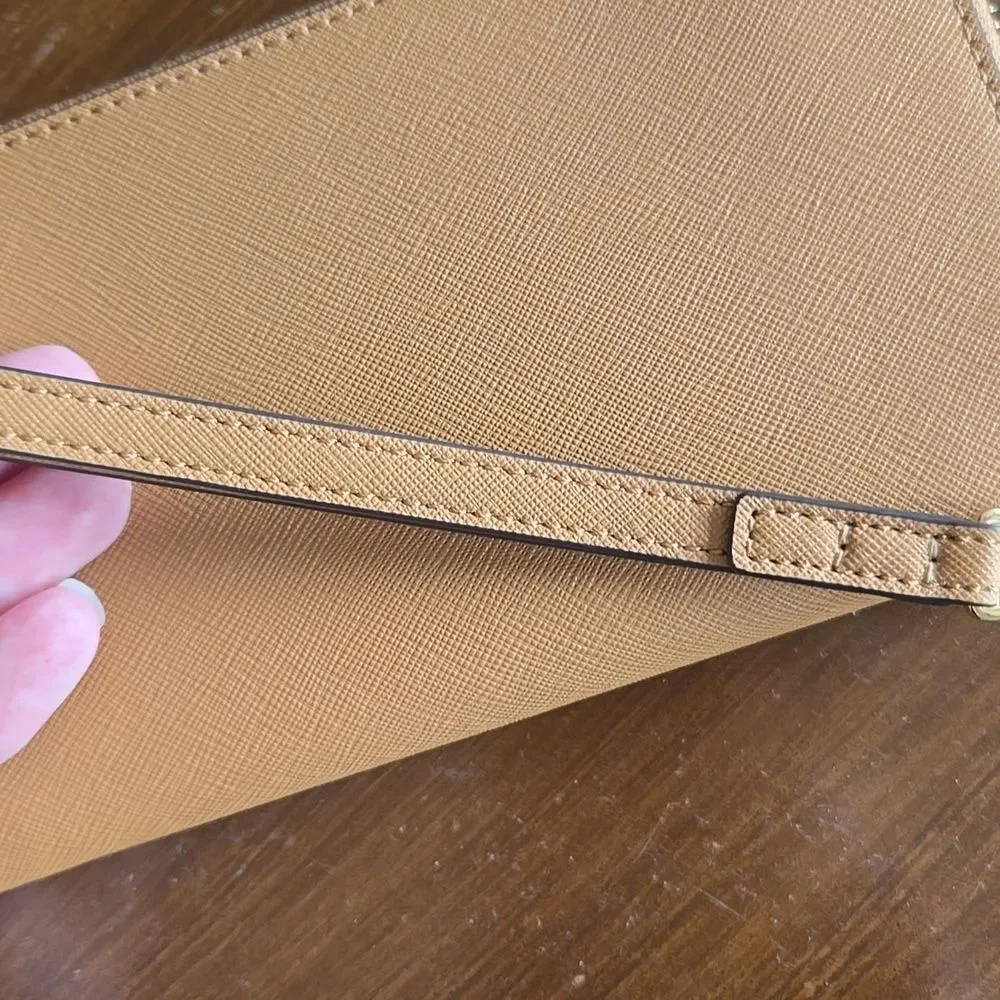 Tory Burch Emerson Wallet Continental - Picture 7 of 11